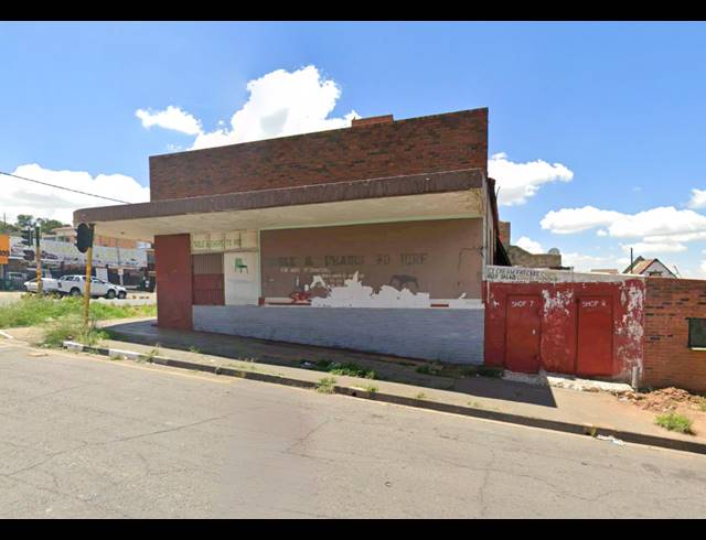 248M² BUILDING FOR SALE IN MALVERN